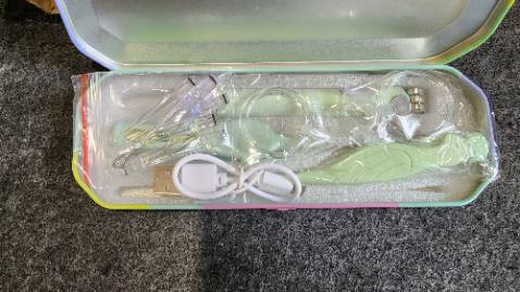 Bộ dụng cụ rất ok ... vì không để cạnh sắc nên thành nhựa tương đối dày, một số trường hợp khó thao tác để lấy ráy tai !!!