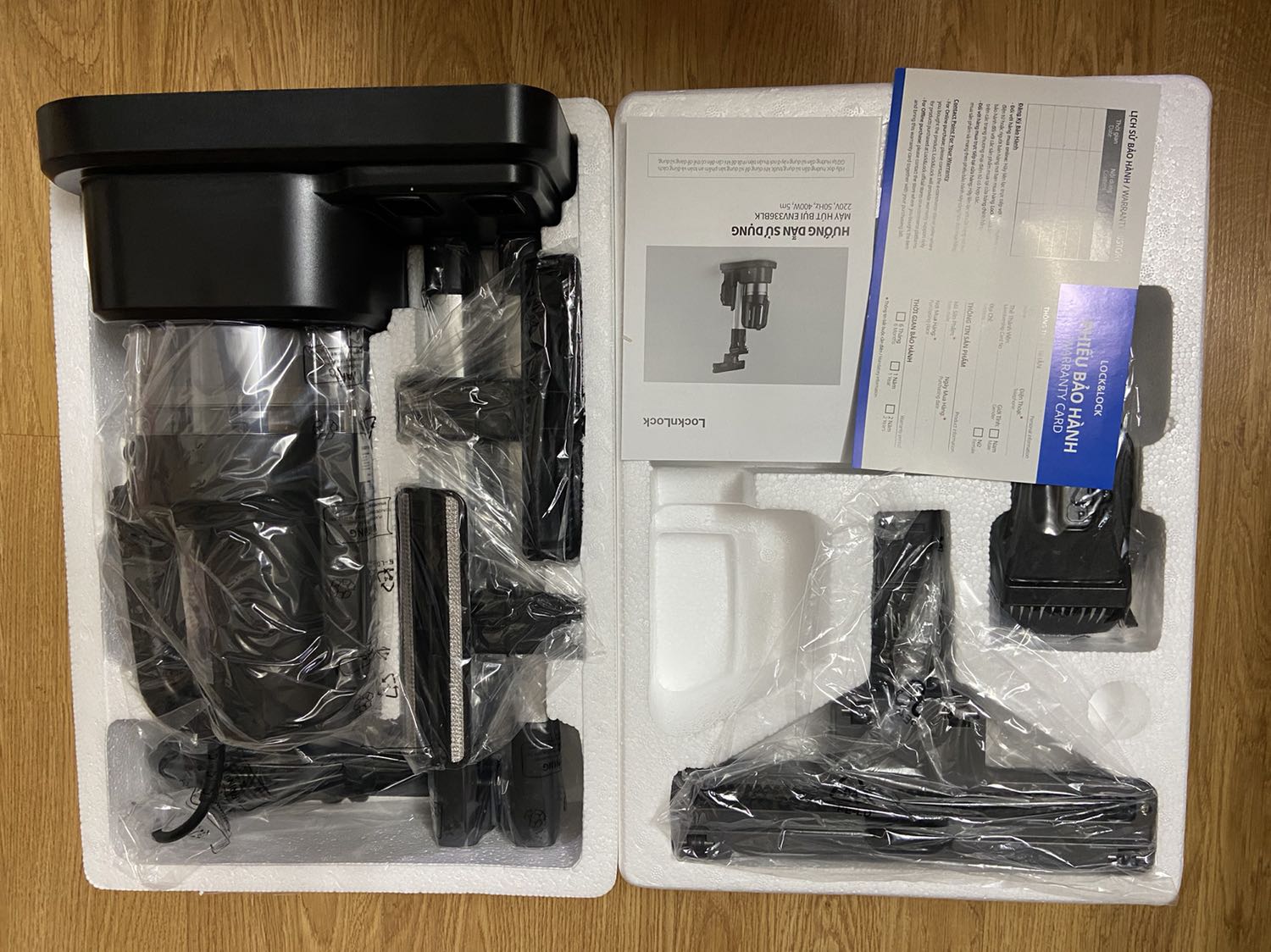 Sp đẹp chính hãng , giao nhanh, nhân viên nhiệt tình thân thiện cẩn thận. Chưa dùng nên không bình luận.
🤙🤙🤙 Sp mua hàng được tặng hộp ; bình nước…theo giá trị đơn hàng nhưng mình không nhận được quà tặng!
Tiki và shop ktra lại và giao bù quà tặng cho mình. Nên kiểm soát trước khi giao cho khách hàng tránh sai sót; nhầm lẫn và thiếu hàng tặng,….