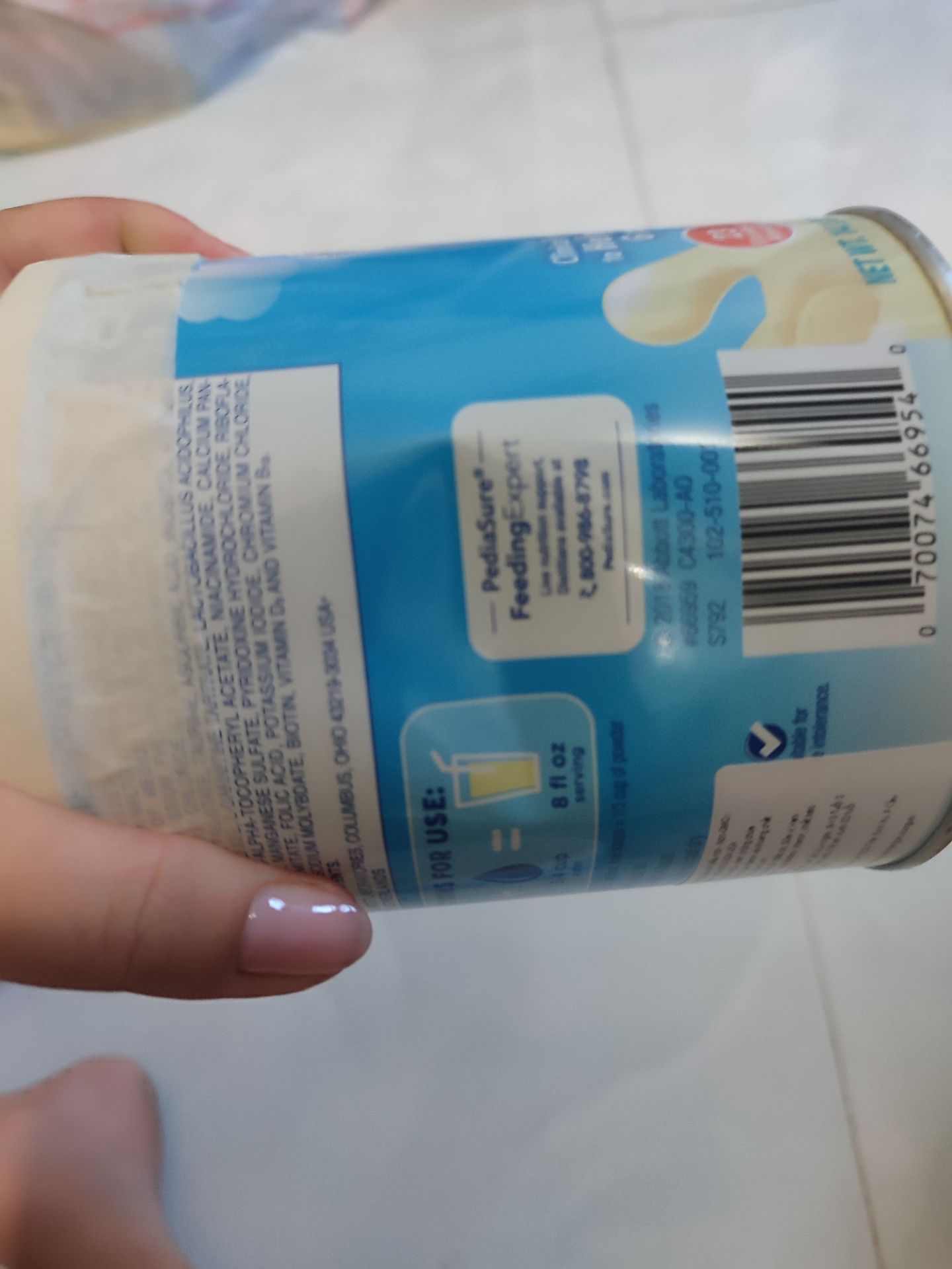 mua 4 hộp thì nhận được 2 hộp như thế này. Lúc trước mua k chuyển khoản thì đặt hôm trước hôm sau giao hàng k kịp chuẩn bị tiền. Đợt này chuyển tiền trước thì giao hàng vừa trễ mà nhận hàng thì móp méo như thế này. Chắc mình không dám mua nữa quá.