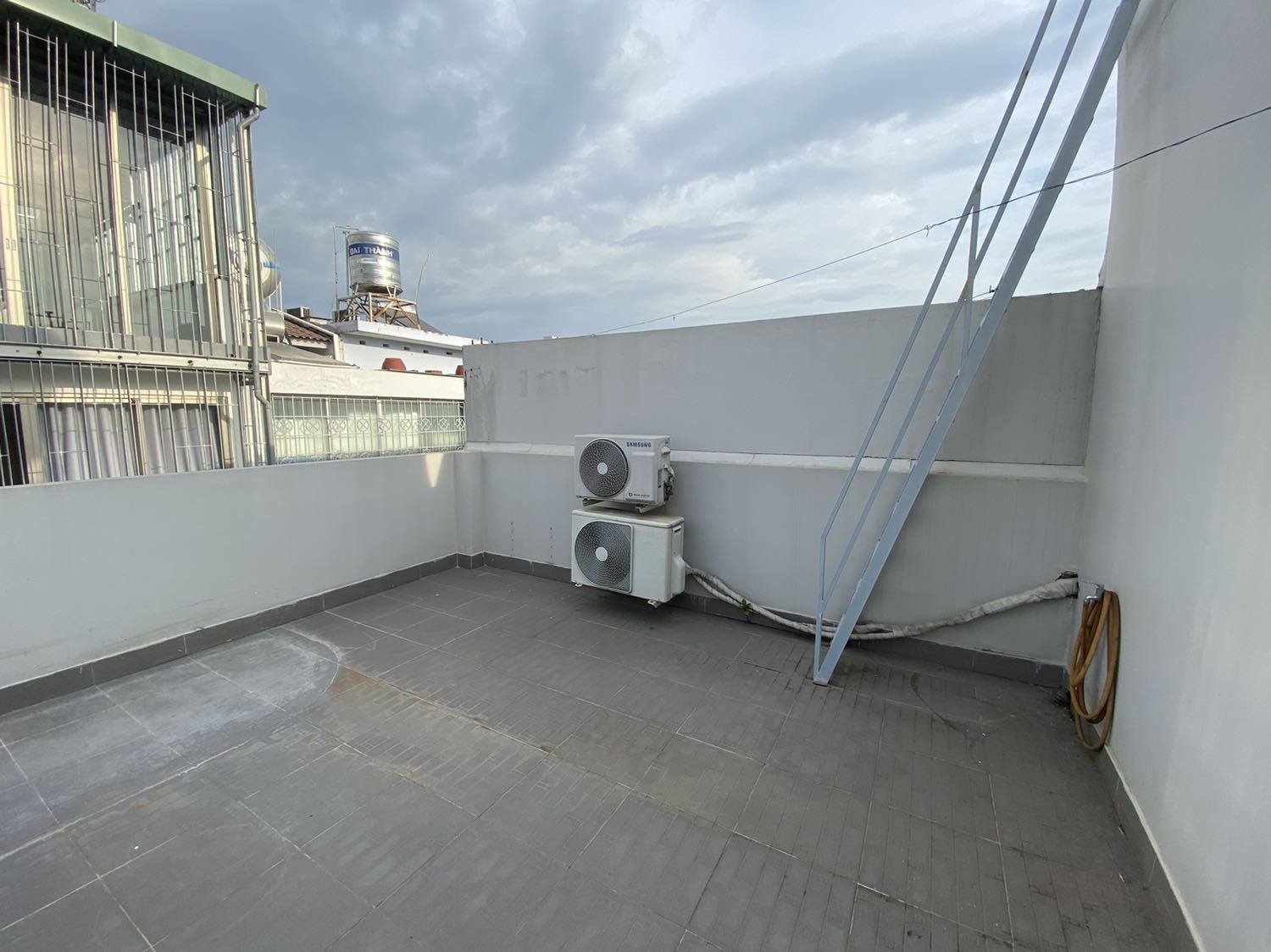 Để trình bày với mấy con chip của mình là mình đã nói là có nhiều cái khác nhau mà thôi kệ nó chứ đừng có mà đầy ra đó mà có khi nào trên dòng chính là người yêu của bạn thì mình thấy có thể nói rõ hơn được nữa là cái chắc chắn sẽ có những cái đó.