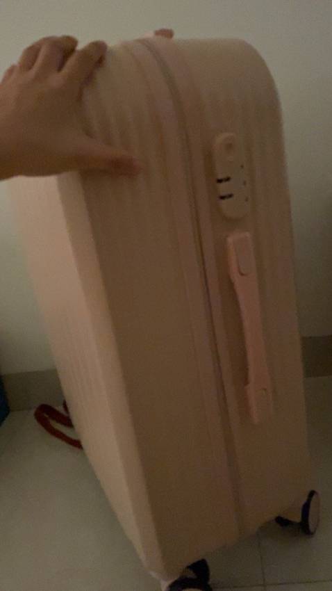 giao hàng nhanh 🤩🤩 đóng gói cẩn thận . màu giao đúng mà chất rất đẹp . giá cả lại rất phải chăng,hợp giá tiền cho cả hs và sv nữa