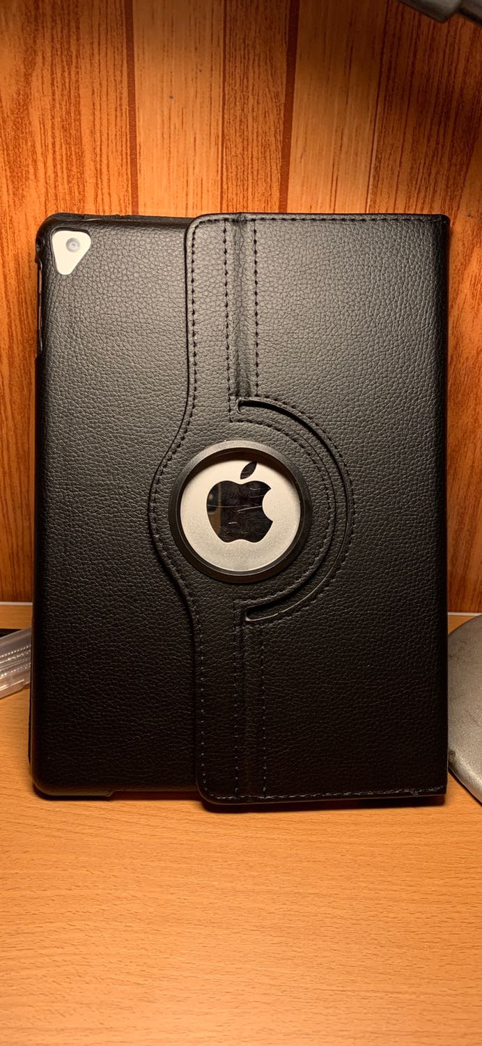 Lúc đầu thấy nhiều đánh giá ko tốt nên cũng buồn nhưng thấy rẻ nên tặc lưỡi mua. Đến khi nhận đc hàng thì mới biết. Sản phẩm đẹp chất lượng tốt giá rẻ so với thị trường. Sẽ còn ủng hộ tiki tiếp