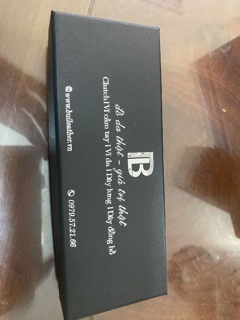 Hàng ổn, có mùi da bò, nhìn chất lượng