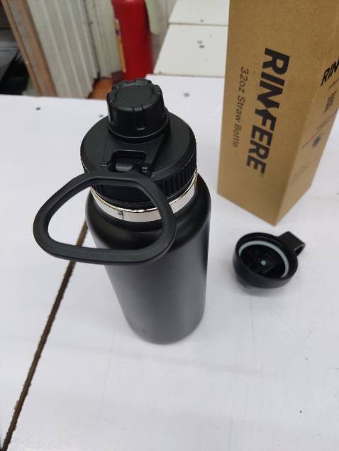 Nắp đây không được chắc chắn nếu vặn sẽ dễ bị hỏng ren của nắp còn về giữ nhiệt thì dùng mới biết được tạm thời cho 4 sao