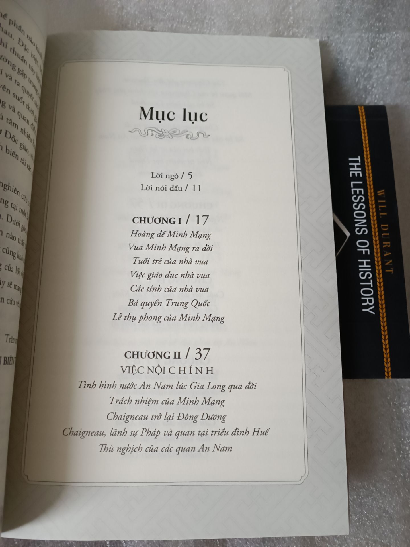 chưa đọc nhưng thấy chất lượng sách ok. chứ bên fahasa giao cho mình cuốn lịch sử văn minh ả rập, chắc chắn là sách cũ