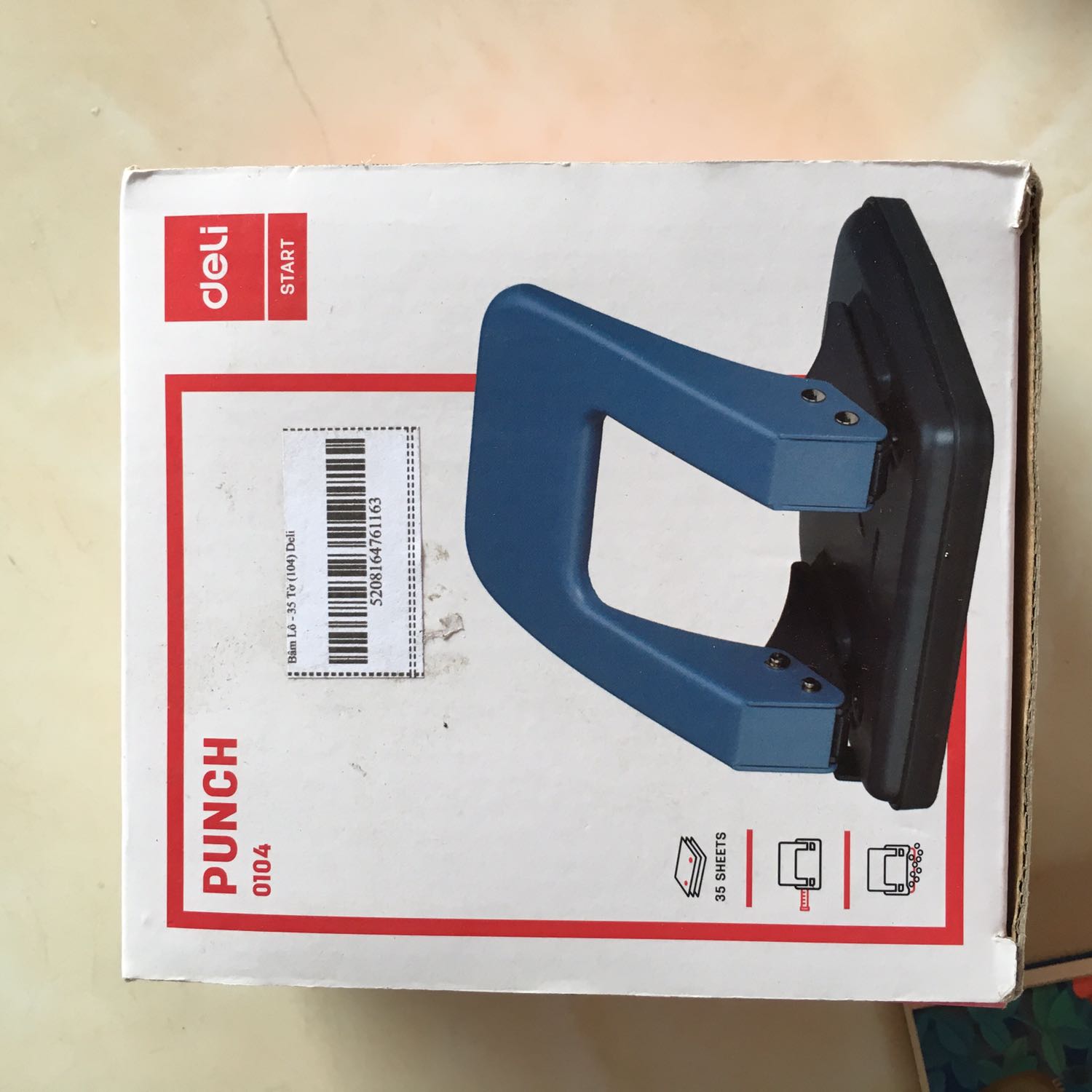 Dập lỗ dày dặn chắc chắn, cầm nặng tay.
Hàng của Deli nên yên tâm chất lượng.