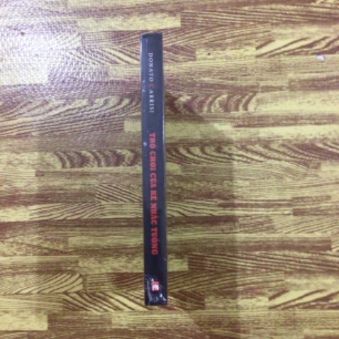 Sách mới+ bọc đẹp,kĩ,giao nhanh. Đáng chờ đợi của tác giả