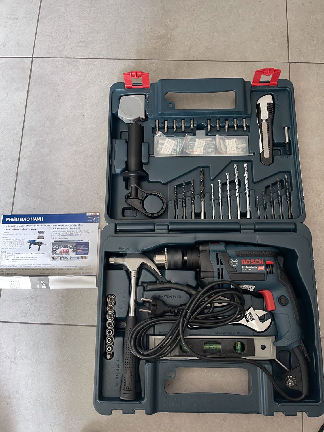 Ship nhanh gọn, đóng gói cẩn thận, hàng còn nguyên seal. Chạy thử rất êm ko thấy tia lửa điện. Made in Malaysia xịn xò, phụ kiện đẩy đủ. Rate 5 stars.