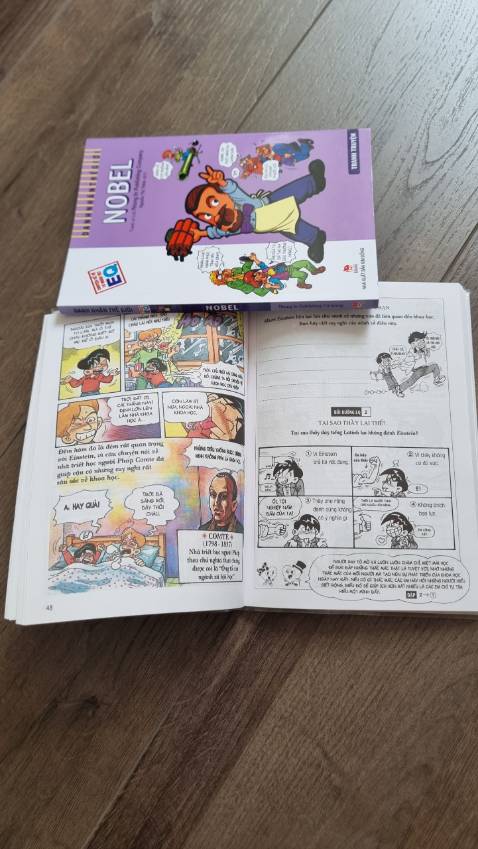 Bộ truyện có 50 trang đầu in màu, khoảng hơn 100 trang in trắng đen. Nếu in màu hết thi hay hơn. Bọc Bookcare đẹp