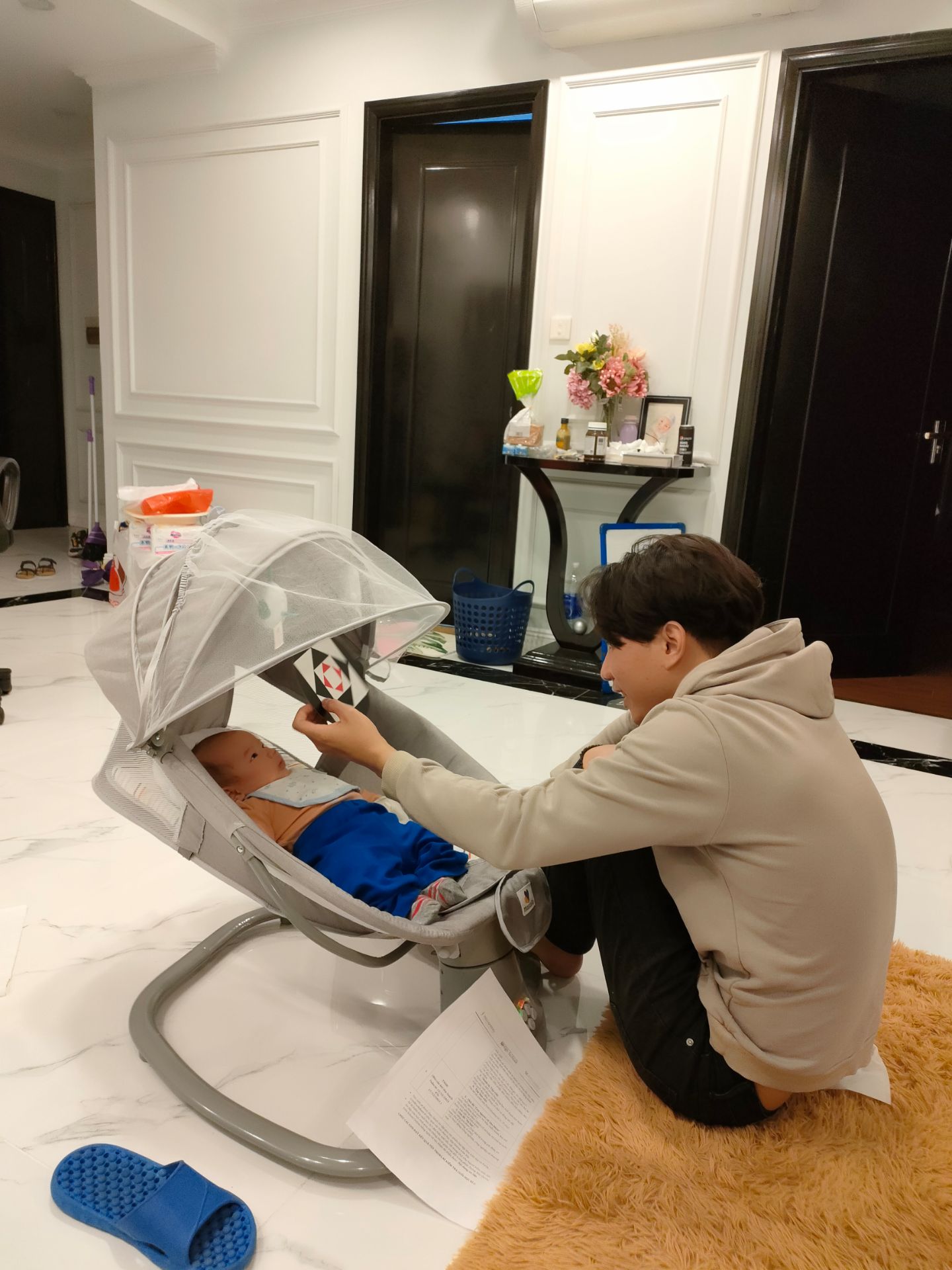 Nôi đẹp chắc chắn, lắp khá dễ dàng. Hàng chuẩn, chất lượng tốt. Nôi đẹp chắc chắn, lắp khá dễ dàng. Hàng chuẩn, chất lượng tốt.