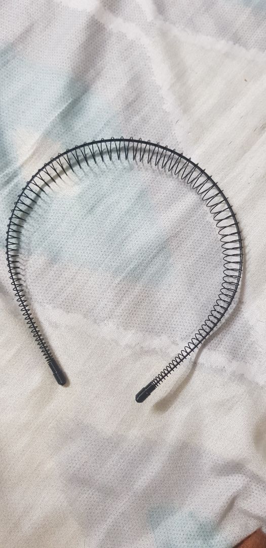 cài 1 lần nó bung cộng sắt ra r, 8k nên cũng đc, gắn vài xài tạm không biết mai có bung ra nữa không?