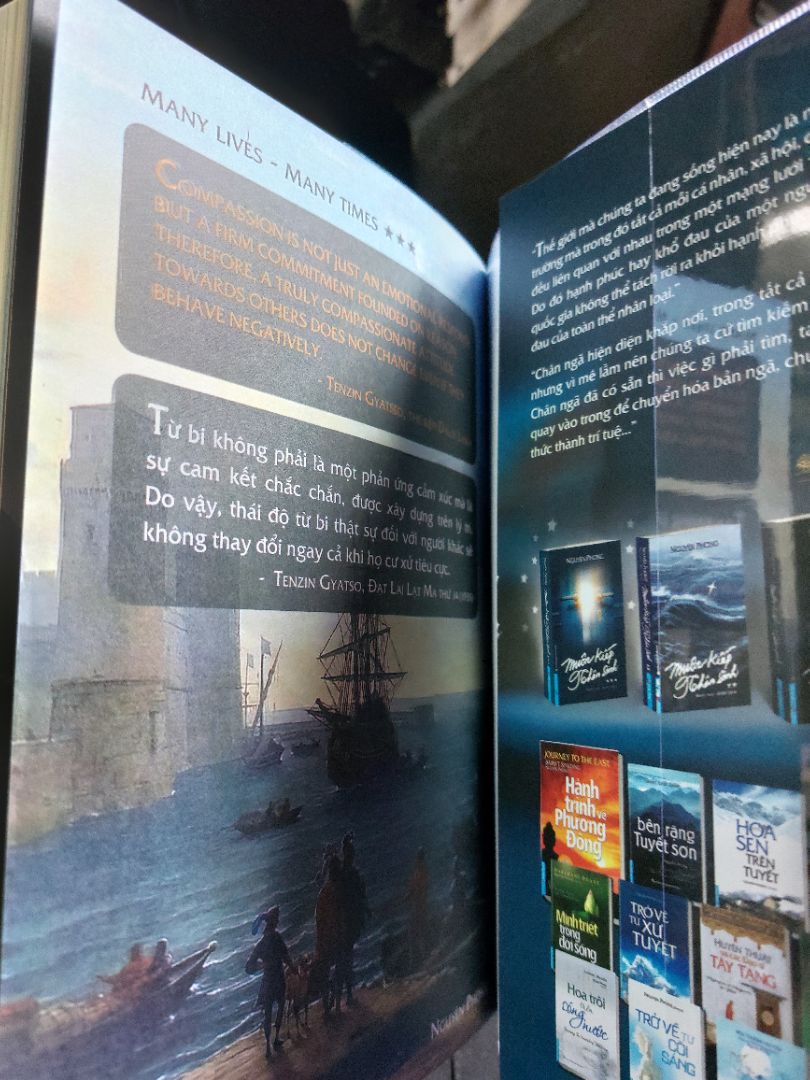"Nhân Quả đừng đợi thấy mới tin
Nhân Quả là bản chỉ đường, giúp con người tìm về thiện lương" Thế là cuộc hành tình Tỉnh Thức Tâm Linh của những ai đọc Muôn Kiếp Nhân Sinh kết thúc ở quyển 3 rồi. Bộ sách như toa tàu đưa người đến những kiếp sống của ông Thomas, qua cây bút của bác Nguyên Phong hình ảnh ngoài cửa sổ toa tàu là những Kiếp Sống những trải nghiệm Nhân Quả những Bài Học, từng phong cảnh đi qua đưa đọc giả từ cảm xúc này đến cảm xúc khác cũng thú vị thật. Đối với mình Phần 1 là Quyển hay nhất ,còn phần 2 lại cũng ổn riêng phần 3 này thì mình chưa đọc nhưng viết đánh giá trước như thay  lời cảm ơn tác giả . Mình có viết đánh giá phần 2 có phần quá bưng bít đó là do cảm xúc hơi quá hjhj, Anh Vui Lên nói " em viết đánh giá xạo quá ", hjhj 
Muôn Kiếp Nhân Sinh 3 là đoạn hành trình cuối cùng như toa tàu gần trạm dừng xuống, mong các bạn đọc cùng nhà Xuất Bản & Bác Nguyên Phong luôn an lành....vui khỏe./.