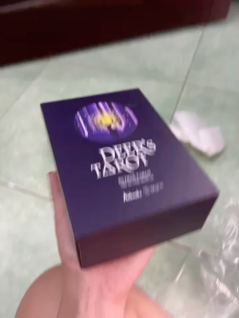 Có lẽ tiki đã tiếp nhận phản hồi mng nên đã đóng gói cẩn thân hơn, không bị bóp méo. Mình chỉ thắc mắc xíu là tưởng cuốn sách nó là in ngang với có ảnh 🥹 hay mình bị nhầm lẫn gì không