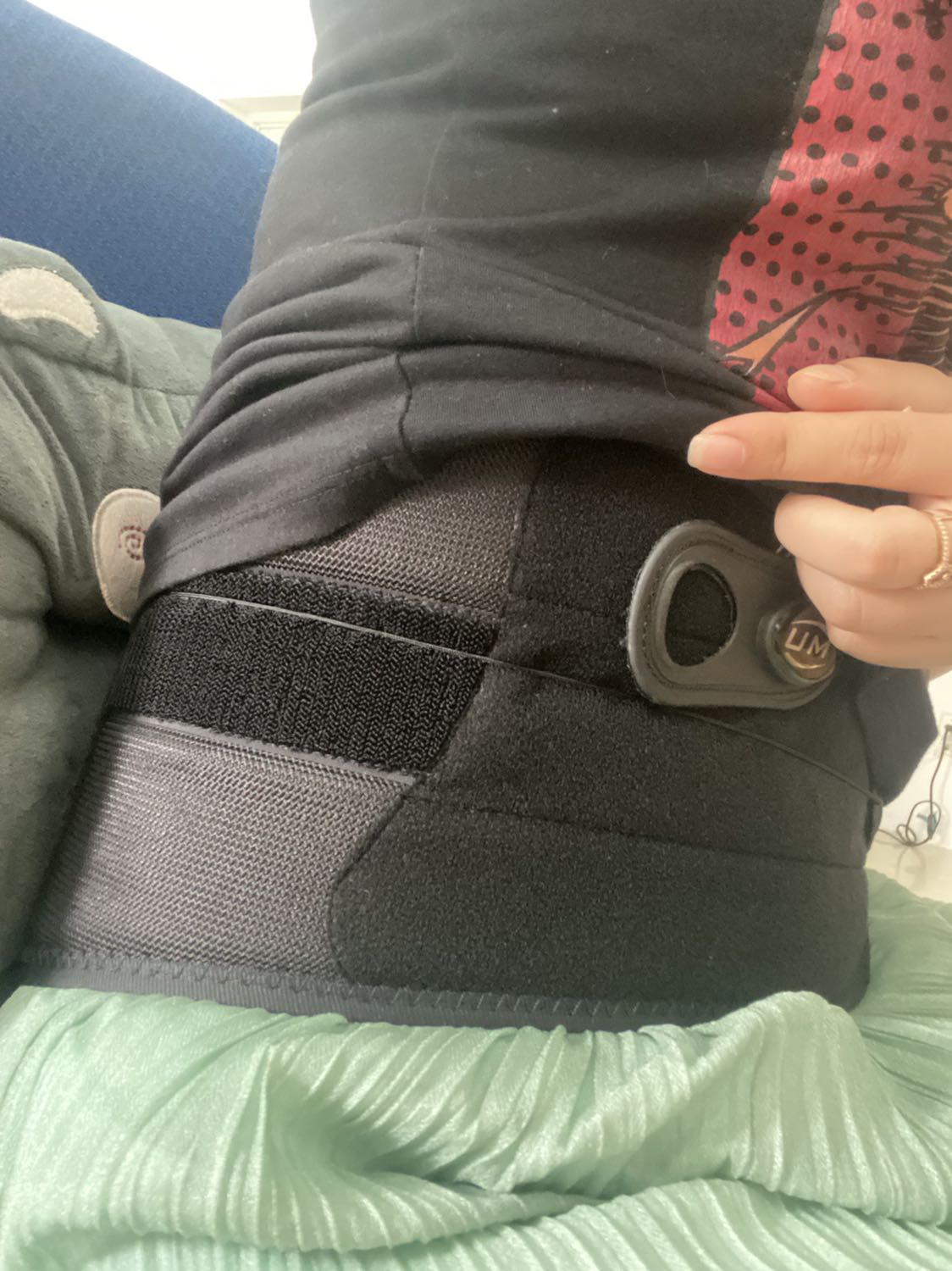 Mua nhiều đai lưng r nhưng mang đai này cảm giác nâng đỡ tốt hơn. Ôm khít vô lưng nên k giảm đau, mang cũng nhanh và tiện