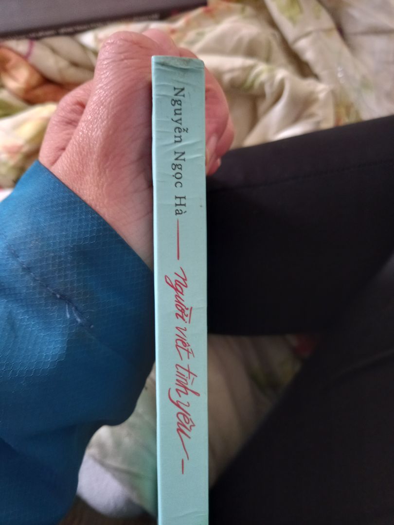 Hơi thất vọng vì sách bị gập, hỏng bìa nhiều. Nhưng nội dung sách thì không bàn nhiều. Sách đem lại cho mình vibe tích cực u w u