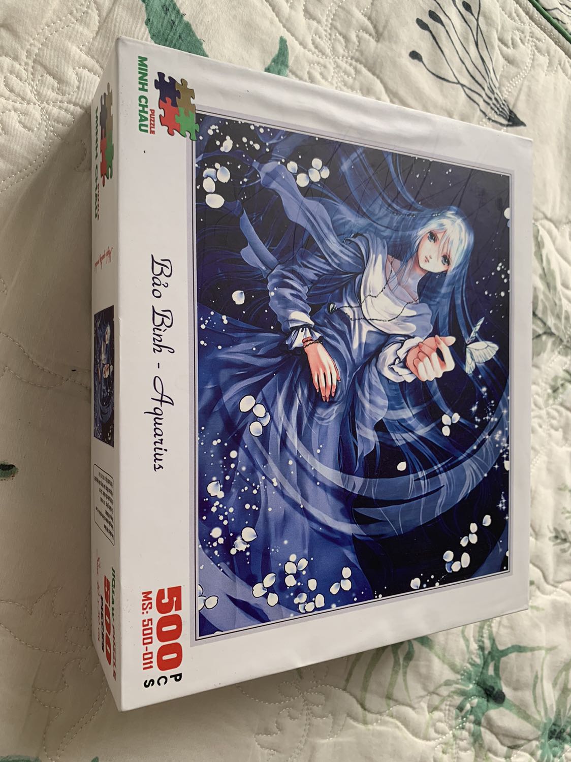 Màu sắc in đẹp, cắt gọn, không bị dính. Đủ 500 miếng. Mua cho con chơi và các con rất thích. Đáng để mua.