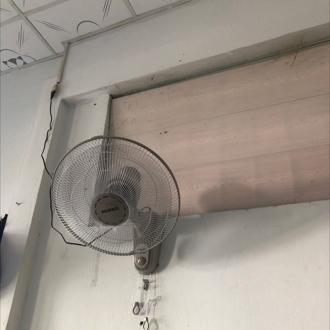 Giao hàng bình thường,đóng gói chắc chắn,có đầy đủ giấy bảo hành,hàng chính hãng,quạt chạy êm,k ồn,mát,lắp ráp dễ dàng,có đầy đủ phụ kiện để gắn quạt,nói chung giá tốt,chất lượng tốt,sẽ ủng hộ nếu có thêm nhu cầu Giao hàng bình thường,đóng gói chắc chắn,có đầy đủ giấy bảo hành,hàng chính hãng,quạt chạy êm,k ồn,mát,lắp ráp dễ dàng,có đầy đủ phụ kiện để gắn quạt,nói chung giá tốt,chất lượng tốt,sẽ ủng hộ nếu có thêm nhu cầu