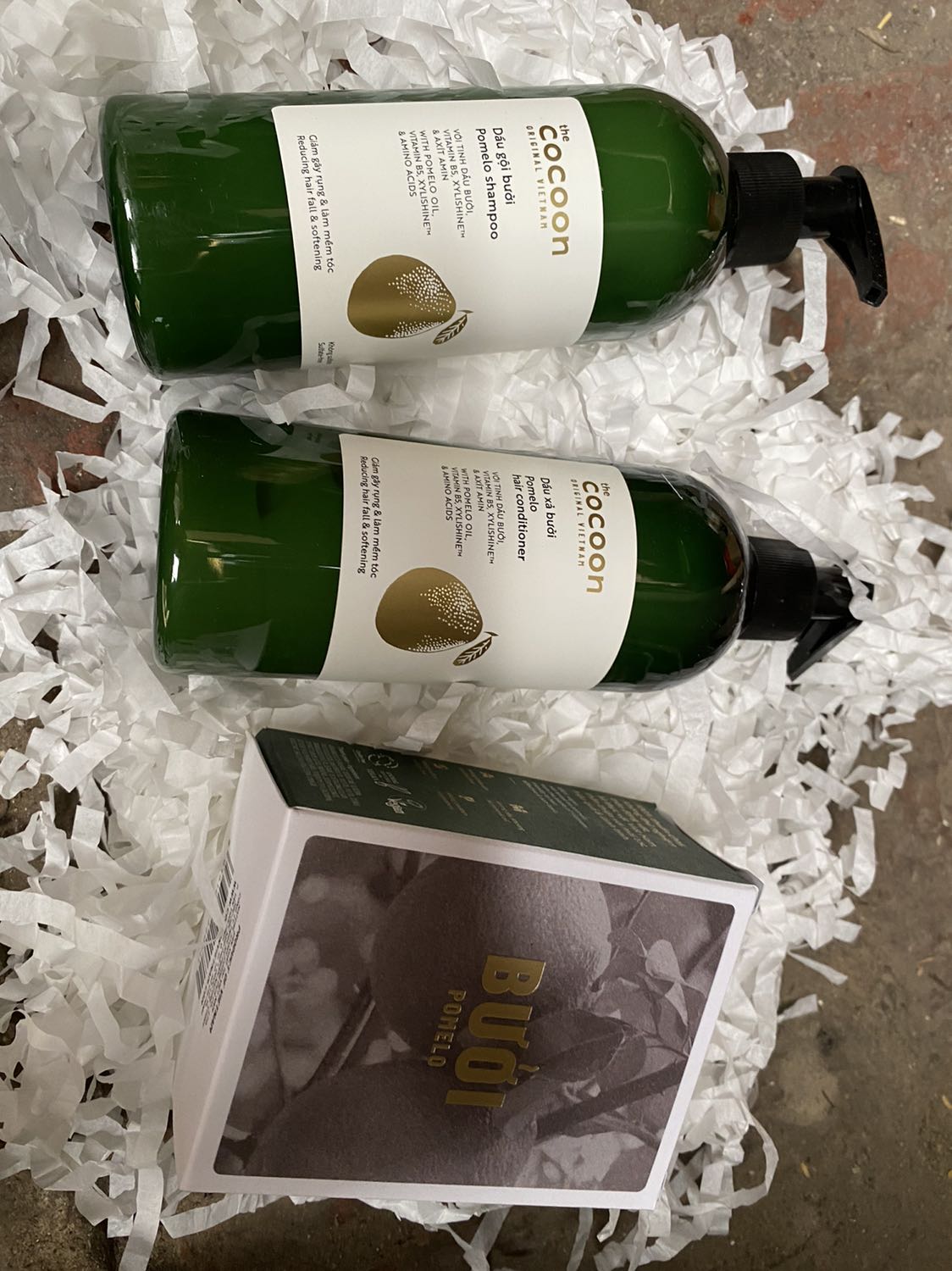 Giao hàng nhanh, bọc hàng ok, chất lượgn phải dùng 1 tgian mới đánh giá dc
Sau khi đã dùng: sau 3 lần thì thấy tóc hơi cứng xơ xơ ạ, ko dc mềm như loại khác🙁 mong là dùng 1 tgian sẽ ổn hơn