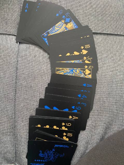 Hàng như hình và rất đẹp. Thời gian giao hàng nhanh chóng và chính xác. nhìn sang chảnh *** - chơi chưa quen nhìn hơi khó - quen rồi thì cuốn - ngồi chai cả chân kaakaa! Nhựa dẻo PVC nên ko bị cũ - ko bị ngấm nước - dùng ok!