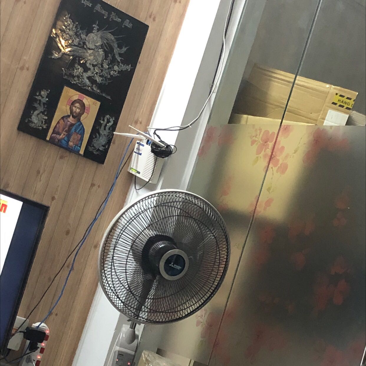 Sản phẩm đẹp, chắc chắn , giao hàng rất nhanh. Cảm ơn shop