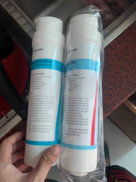 nhìn sp mới mua  khác sp chính hãng cũ quá, ko biết có phải hàng giả ko