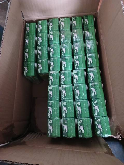 Mua nhiều lần nên tin tưởng ít kiểm hàng lần này cũng kg kiểm hàng nên nhận luôn mở ra mất 2 lóc ghê thiệt