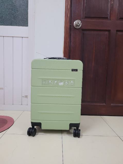 Giao hàng đúng mẫu, kiểu dáng chắc chắn Giao hàng đúng mẫu, kiểu dáng chắc chắn