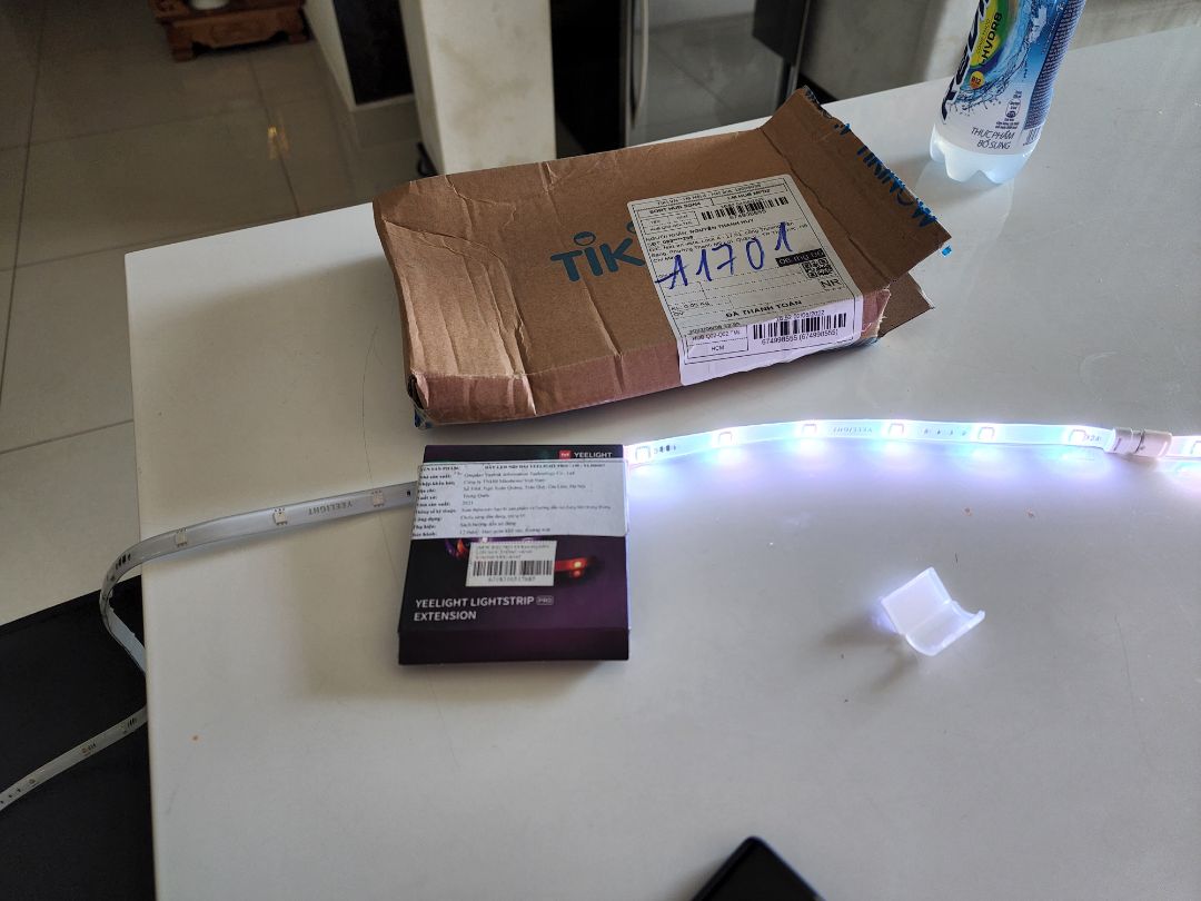 mới gắn vào đã cháy 1 đoạn rồi! đề nghị đổi trả!