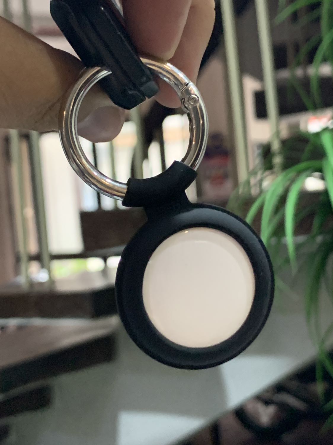 Ở giữa trống nên mình lo là nó sẽ bị trầy... Ở giữa trống nên mình lo là nó sẽ bị trầy...