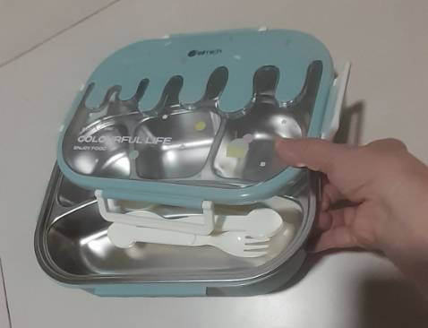 Hộp rất đẹp, cả nhựa và inox đều đẹp, dầy dặn và chắc chắn