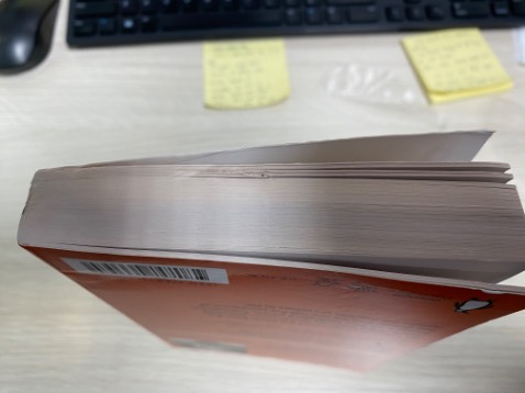 Sách bọc ni *** ép mà khui ra bị gập giấy quá trời buồn