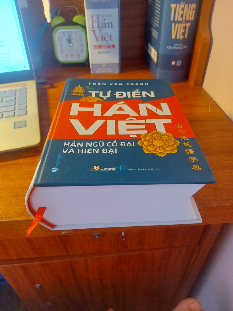 sách đẹp, hơi bụi 1 chút nhưng ko ảnh hưởng lắm