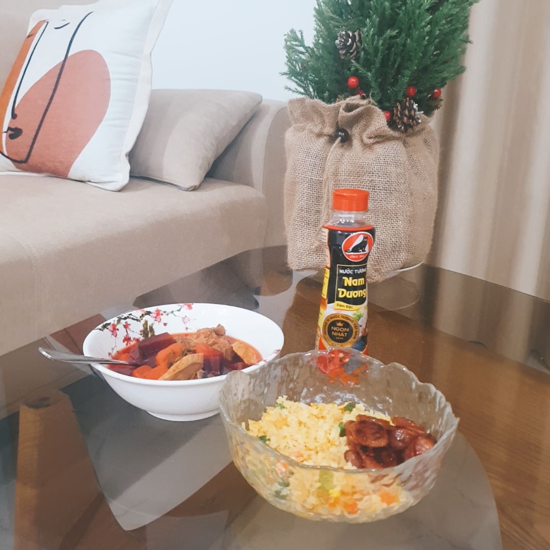 sử dụng hơn 1 tháng rồi, ko có vấn đề gì cả, rất ổn. Mình chỉ chủ yếu dùng hâm nóng thức ăn thôi, nhanh và nóng, nhưng cũng phải mở ra trở đều thức ăn vì nóng trên mặt nhưng bên dưới chưa kịp nóng. Hài lòng, mua giá sale nên cảm thấy giá cả hợp lí hihi.