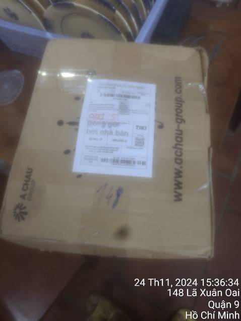 Hộp móp méo, được cái hàng giao nhanh, đúng mẫu.