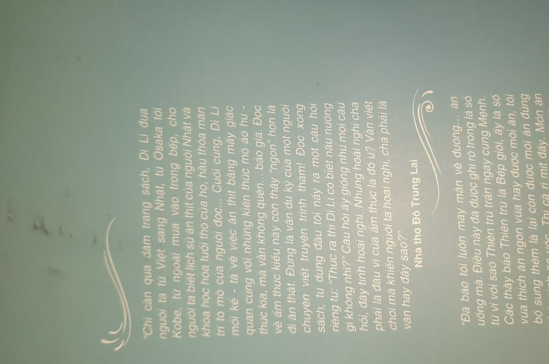 Đại khái là trên sách của mình có một vết đen và mình không xóa nó đi được nên cho trừ đi một sao.