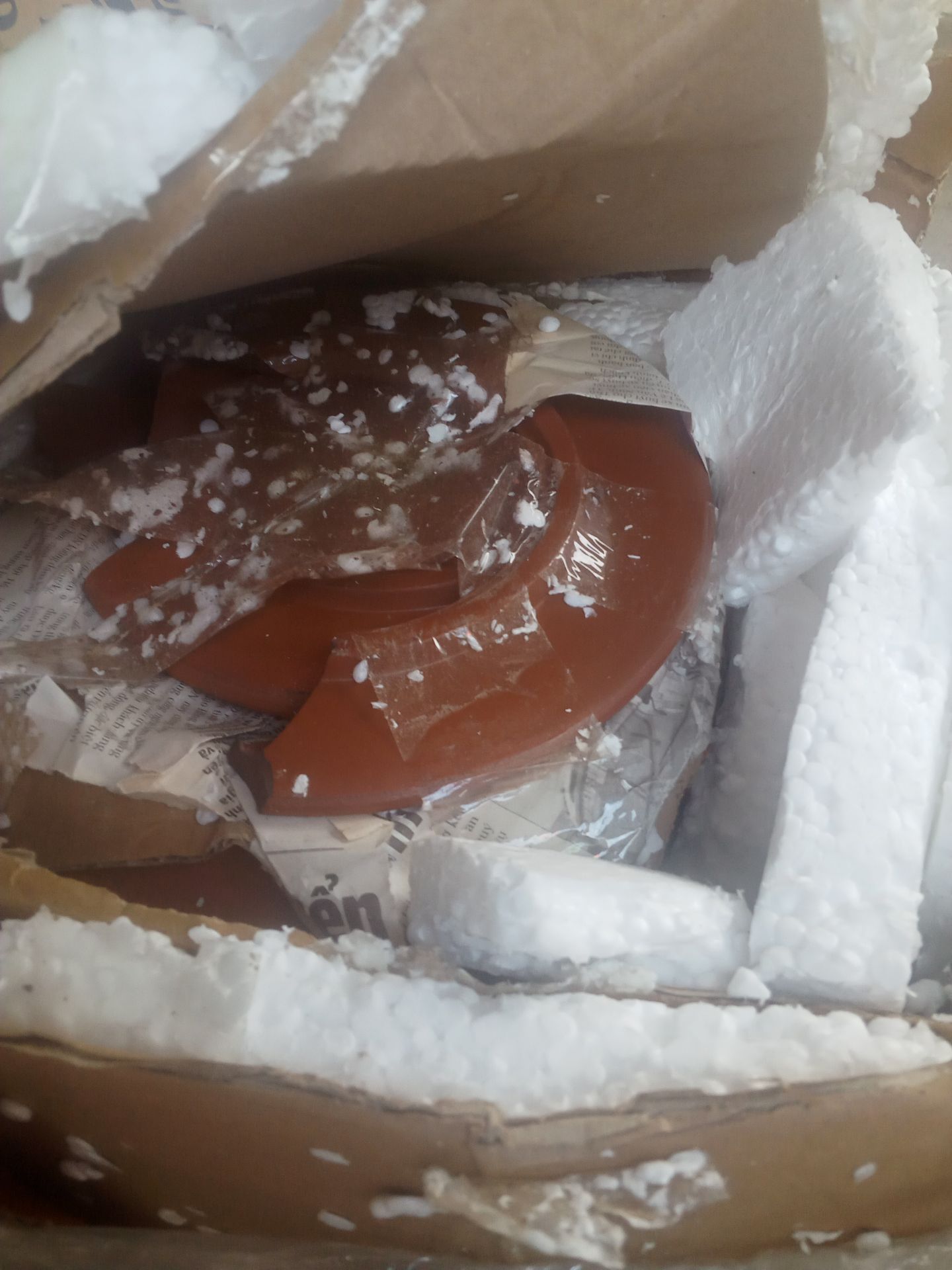 hàng đã nhận được .Nhưng hàng bị vỡ xin được đổi lại hàng