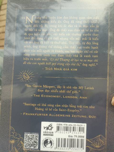 chữ rõ nét, sản phẩm bên ngoài không lỗi nhưng bên trong hình ảnh các nhân vật bị lỗi bẩn, rách