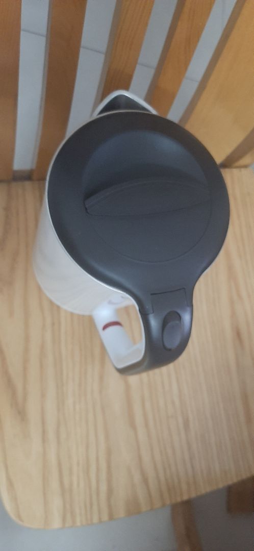 trước tiên nói đến mỹ quan thì nhìn đẹp và sang lắm, chất lượng miễn chê, dễ dùng cực kỳ luôn. sp nhà Lock & Lock luôn ko làm khách hàng phải thất vọng. Hình ảnh chỉ mang tính chất minh họa nhưng cùng hãng Lock