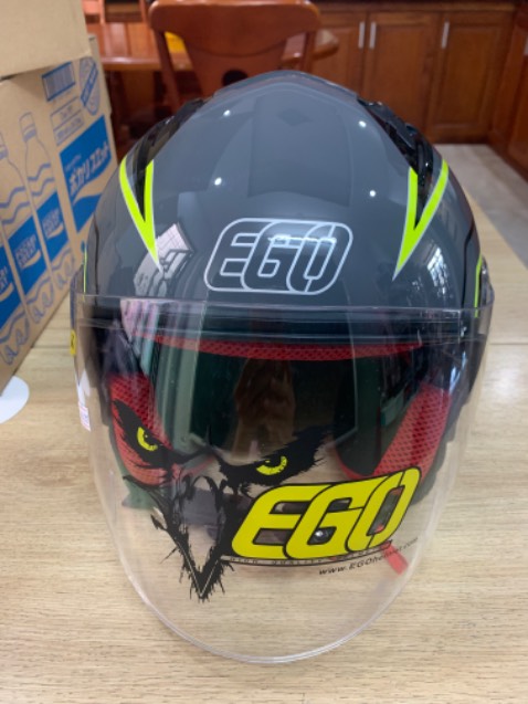 Sản phẩm chắc chắn, đẹp, chất lượng, như hình.
Mũ ôm đầu, không quá nặng đầu và thoải mái khi đội.