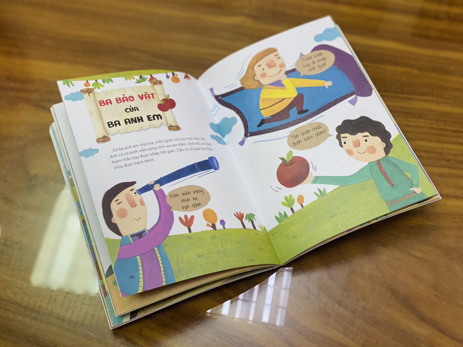 - Tiki giao hàng nhanh chóng nhưng đóng gói chưa được cẩn thận, sách không được bọc plastic & hộp đựng khá nhỏ nên góc sách bị cong một chút. 
- Về mặt hình thức sách khổ vừa, bìa mềm nhưng được in màu toàn bộ, chất lượng giấy ổn, ảnh minh họa theo từng câu chuyện khá đáng yêu & dễ hiểu. 
- Cá nhân mình sẽ thích hơn nếu sách được xuất bản dưới dạng bìa cứng, sách phù hợp cho phụ huynh & các em nhỏ.