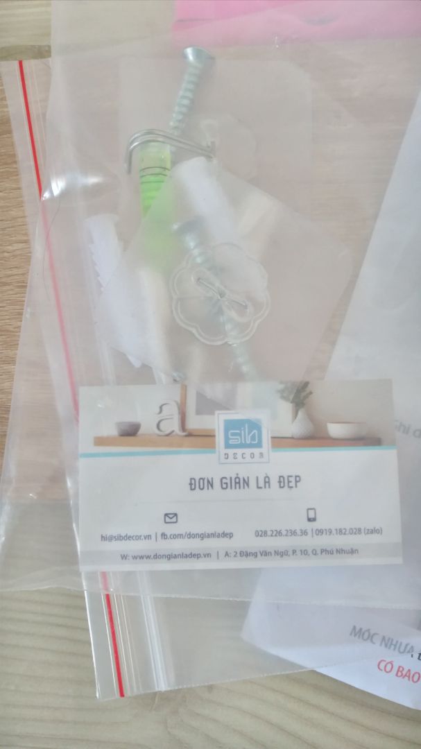 shop uy tín, gói hàng siêu cẩn thận luôn. sp giống hình to, đầy đủ phụ kiện, dễ lắp, tiện lợi,gỗ xịn, màu gỗ cũng đẹp nữa. Thực sự rất ưng ý, mn nên mua nha???????????? shop uy tín, gói hàng siêu cẩn thận luôn. sp giống hình to, đầy đủ phụ kiện, dễ lắp, tiện lợi,gỗ xịn, màu gỗ cũng đẹp nữa. Thực sự rất ưng ý, mn nên mua nha????????????