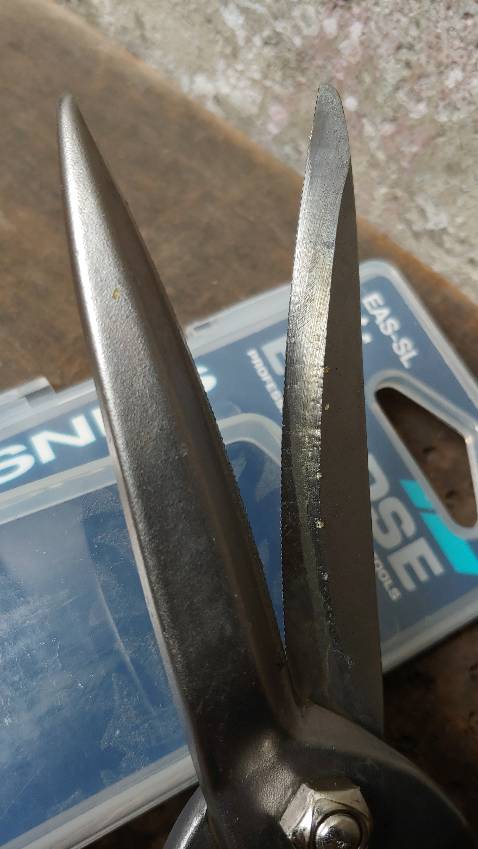 Kềm cắt tôn cầm là thấy đã tay, hàng tốt