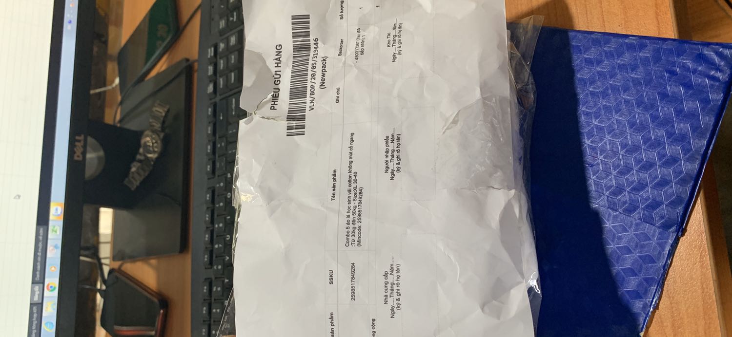 Sản phẩm kém chất lượng, hàng cũ đã qua sử dụng, kèm theo hình ảnh thực. Quá thất vọng về chất lượng sản phẩm của Tiki. Nhânn viên giao hàng thái độ phục vụ quá tồi, không hỗ trợ khách hàng. Yêu cầu trả hàng