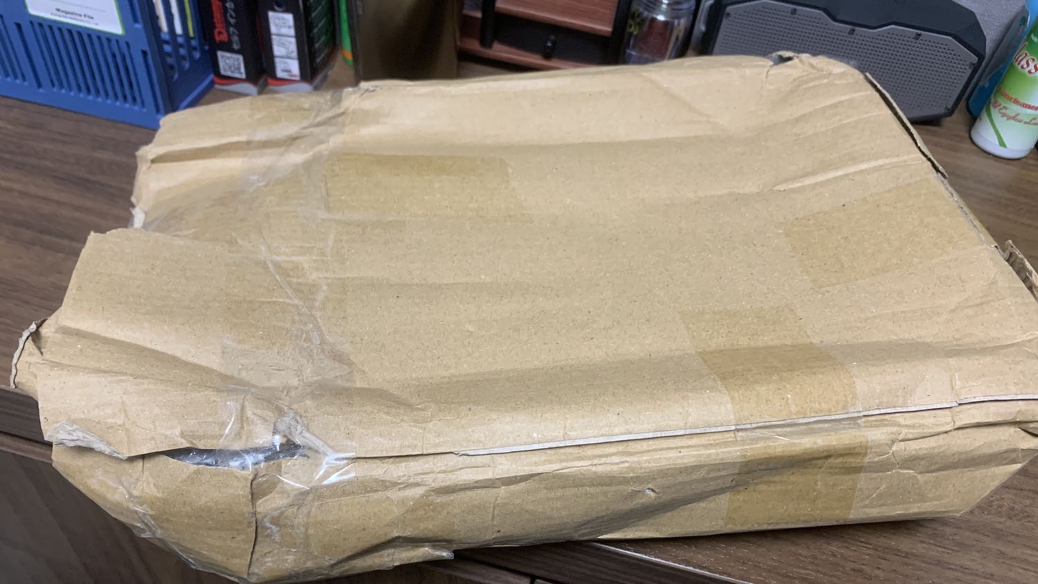 Hàng mắc tiền mà shop đóng gói tệ quá