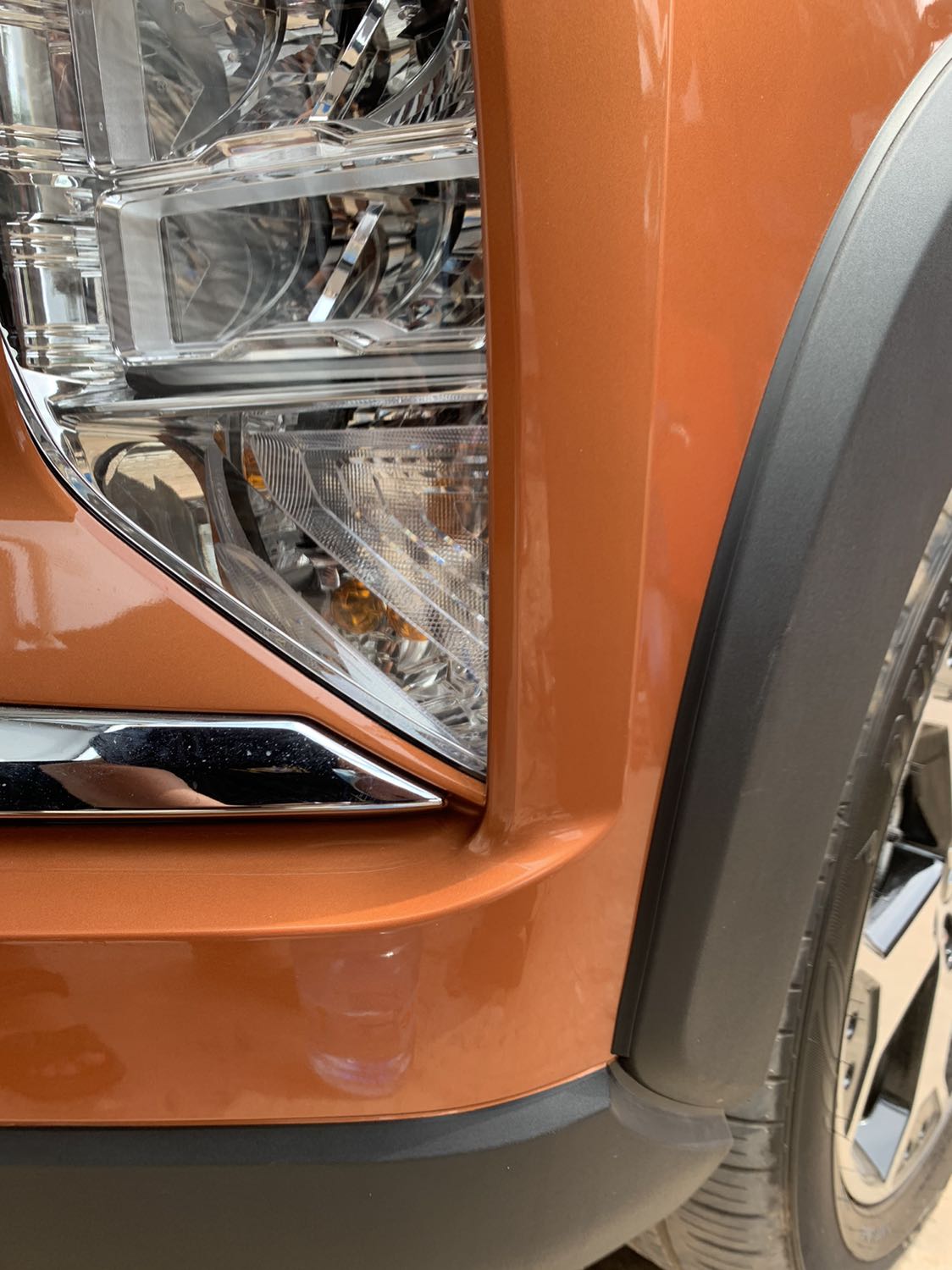 quá ổn áp , đánh bật ngay vết bẩn trên xe sau một hồi chà rửa , 1 like cho sản phẩm . quá ổn áp , đánh bật ngay vết bẩn trên xe sau một hồi chà rửa , 1 like cho sản phẩm .