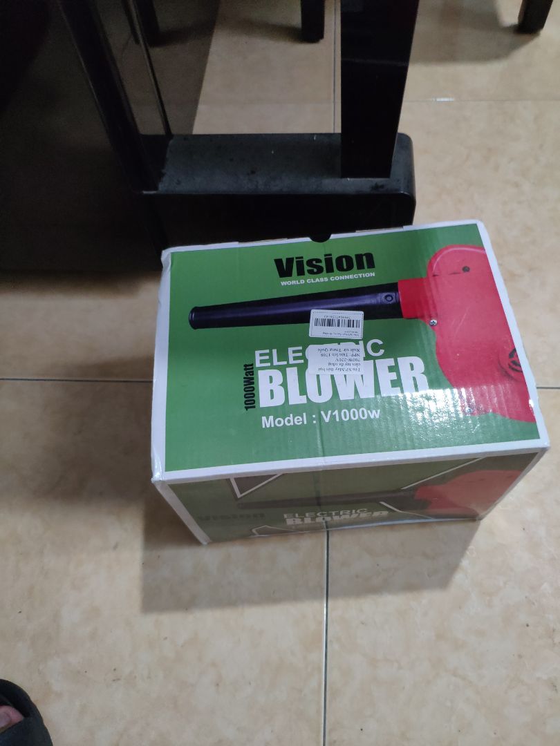 tiêu đề ghi 700W, hộp với nhãn ghi 1000W, nhưng đo thực tế chỉ 500W. Nói chung chạy tốt, tiền nào của nấy.