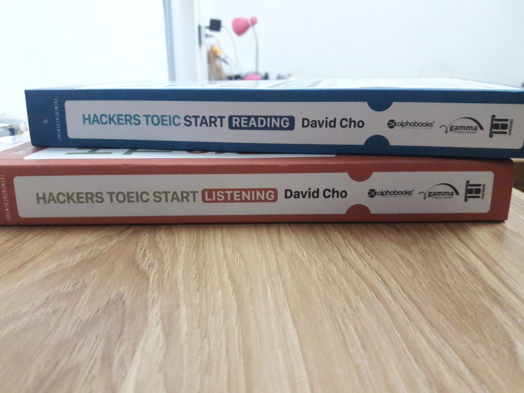 Sách có hướng dẫn giải thích rất chi tiết, phù hợp vs ng tự ôn TOEIC, có lập kế hoạch học tập cho mik luôn. Sách giải thích nhiều làm nhiều chữ và chữ hơi nhỏ, nhưng cũng ksao vẫn nhìn ok, và mik đỡ phải note vào sách. Săn đc discount 50% và mã km nữa nên giá cực hời cho 2 quyển chất lượng như này ^^ Mong là học hiệu quả và đạt đỉm cao ^^ cố lên ?