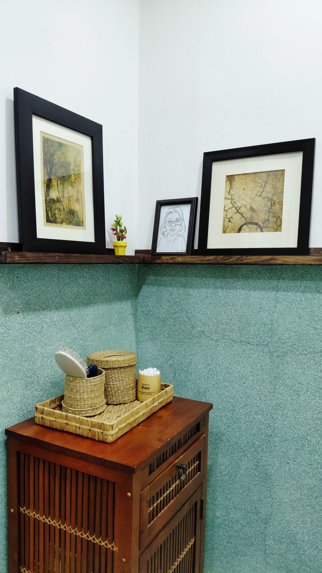 kích thước và màu sắc đúng mô tả, sản phẩm treo lên nhìn đẹp kiểu cổ điển