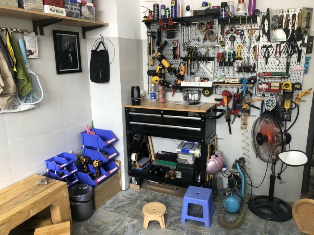 Đã mua thử 1 tấm pegboard và móc treo thử trước đó, thấy khá thích nên mua tiếp bộ Pegboard wb3 này. Rất thích sản phẩm này. Sản phẩm chất lượng và tiện lợi để cất và tìm các tool dụng cụ trong nhà.