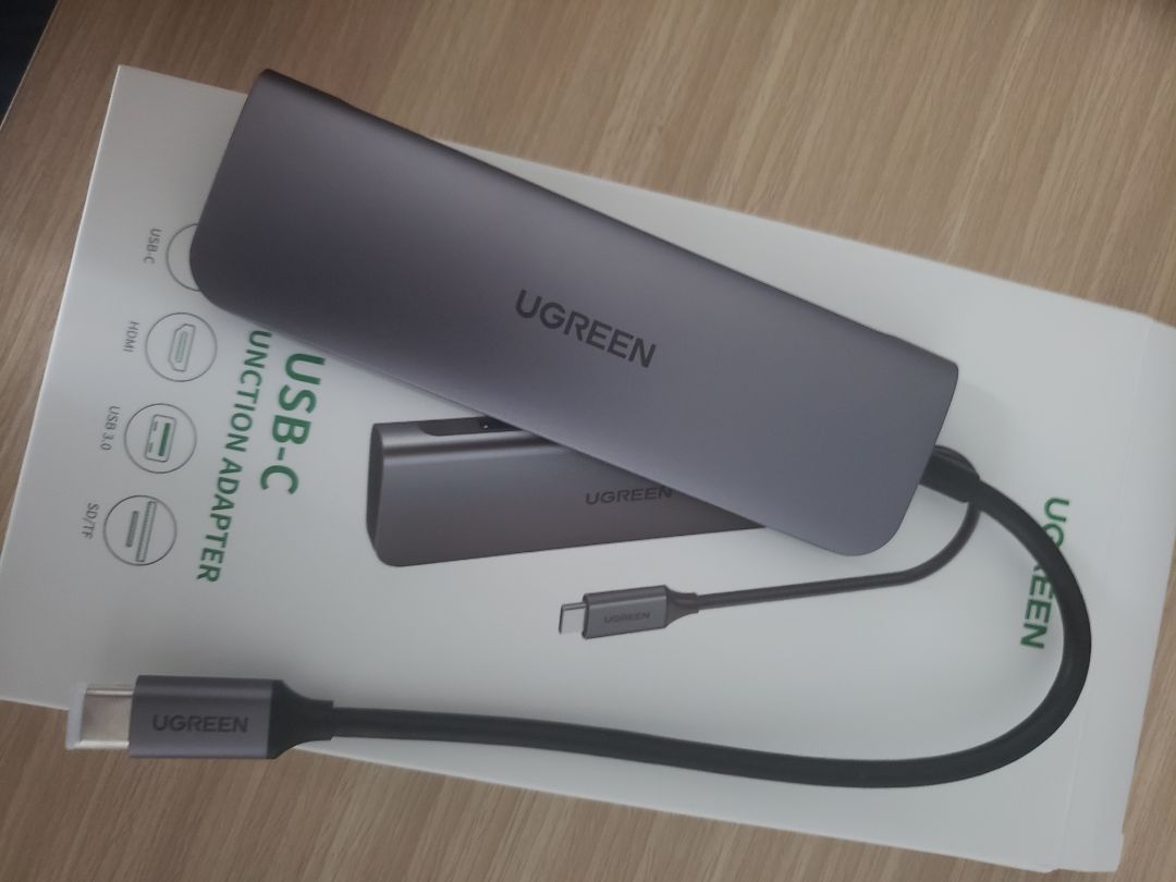 Giao hàng nhanh, đóng gói kỹ, dùng tốt cho máy tính macbook. Hài lòng với sản phẩm